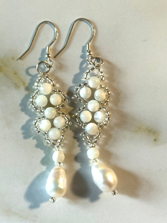 Elegant champagne earrings