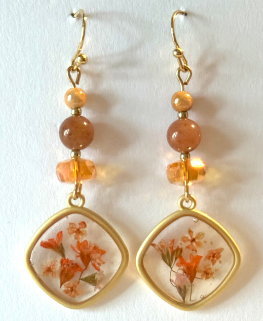 Golden amber resin earrings