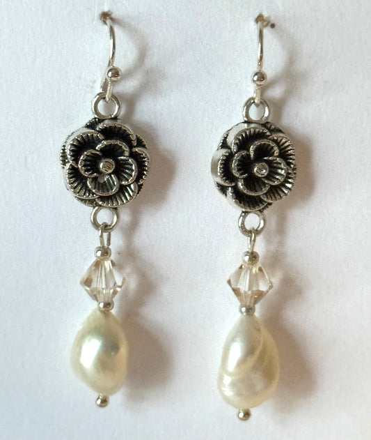 Pearl rose earrings